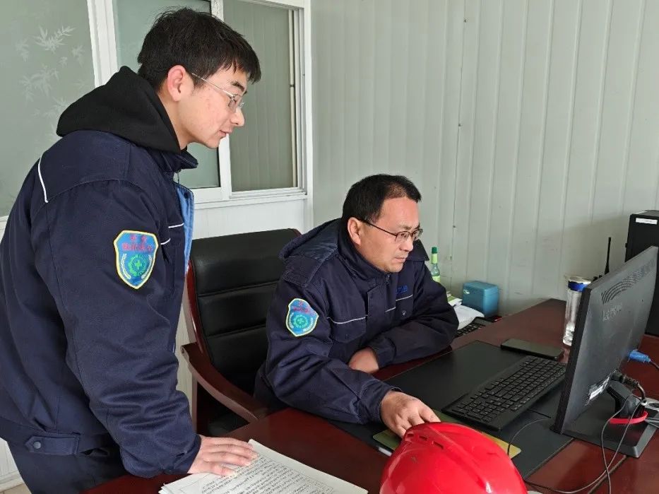 1740712459481624.jpg 4.jpg